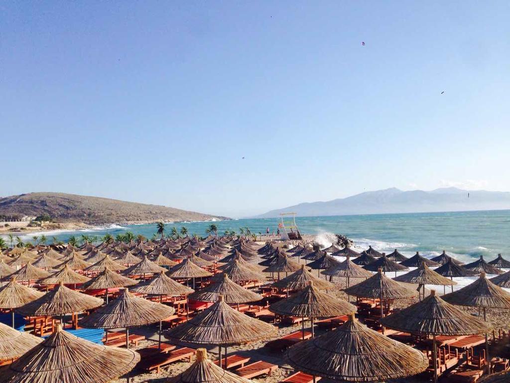 Apartments On The Beach Saranda Extérieur photo