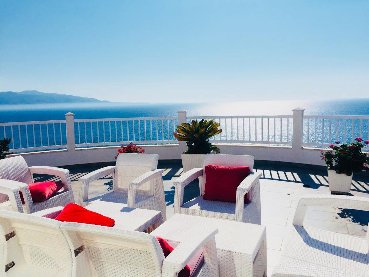 Apartments On The Beach Saranda Extérieur photo