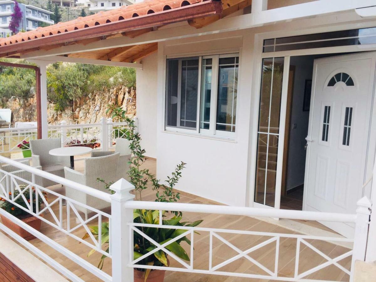 Apartments On The Beach Saranda Extérieur photo