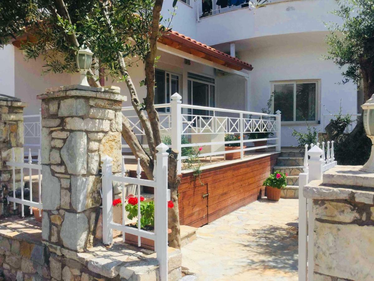 Apartments On The Beach Saranda Extérieur photo