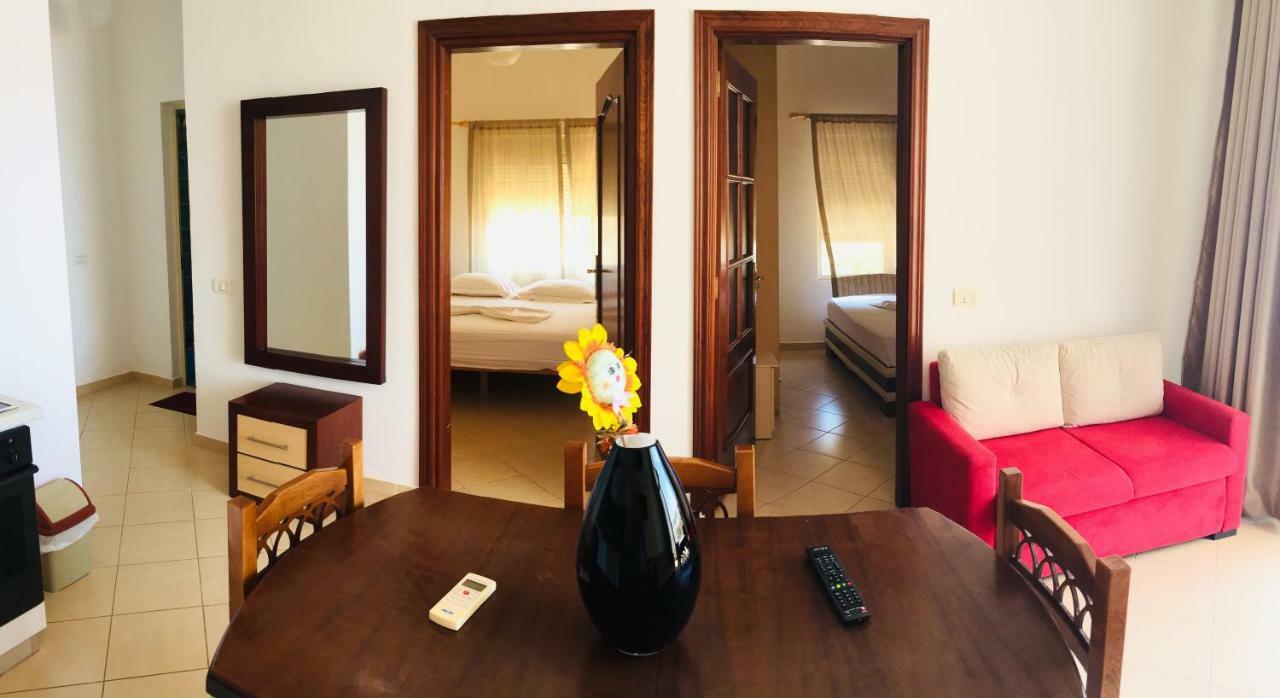 Apartments On The Beach Saranda Extérieur photo